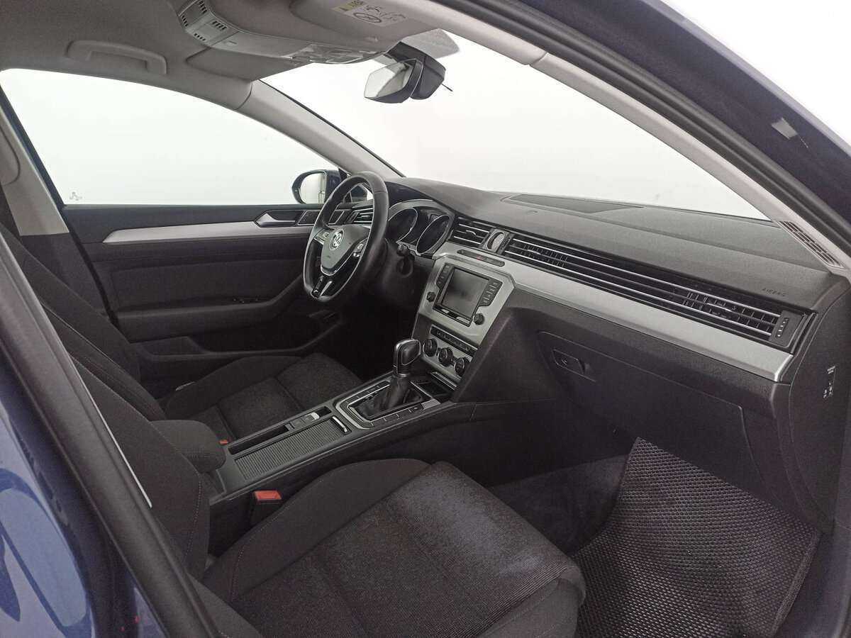 Купить Volkswagen Passat с пробегом. Фото: #8