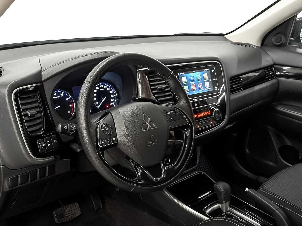 Купить Mitsubishi Outlander с пробегом. Фото: #14