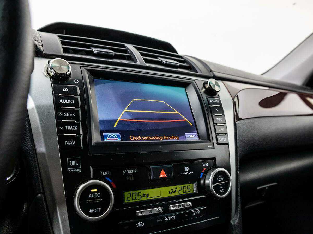 Купить Toyota Camry с пробегом. Фото: #14