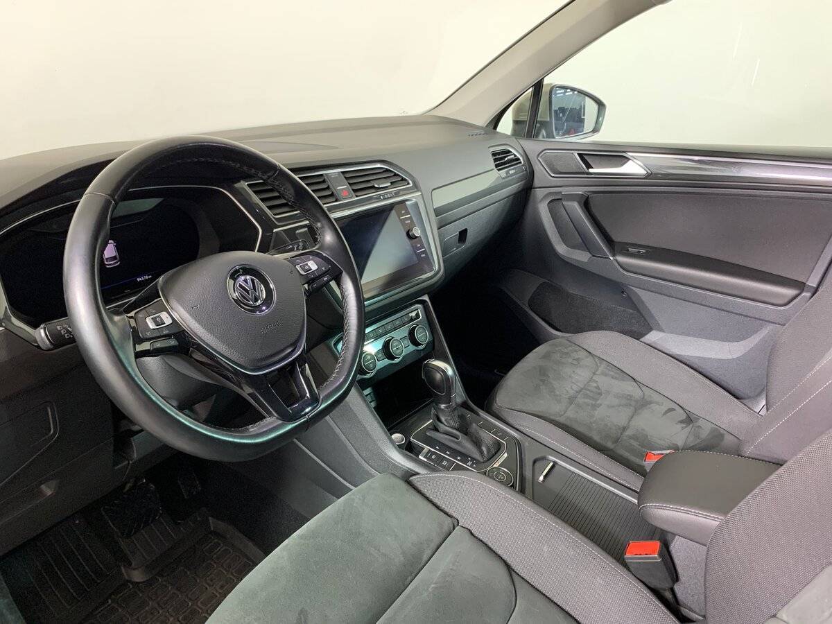 Купить Volkswagen Tiguan с пробегом. Фото: #10