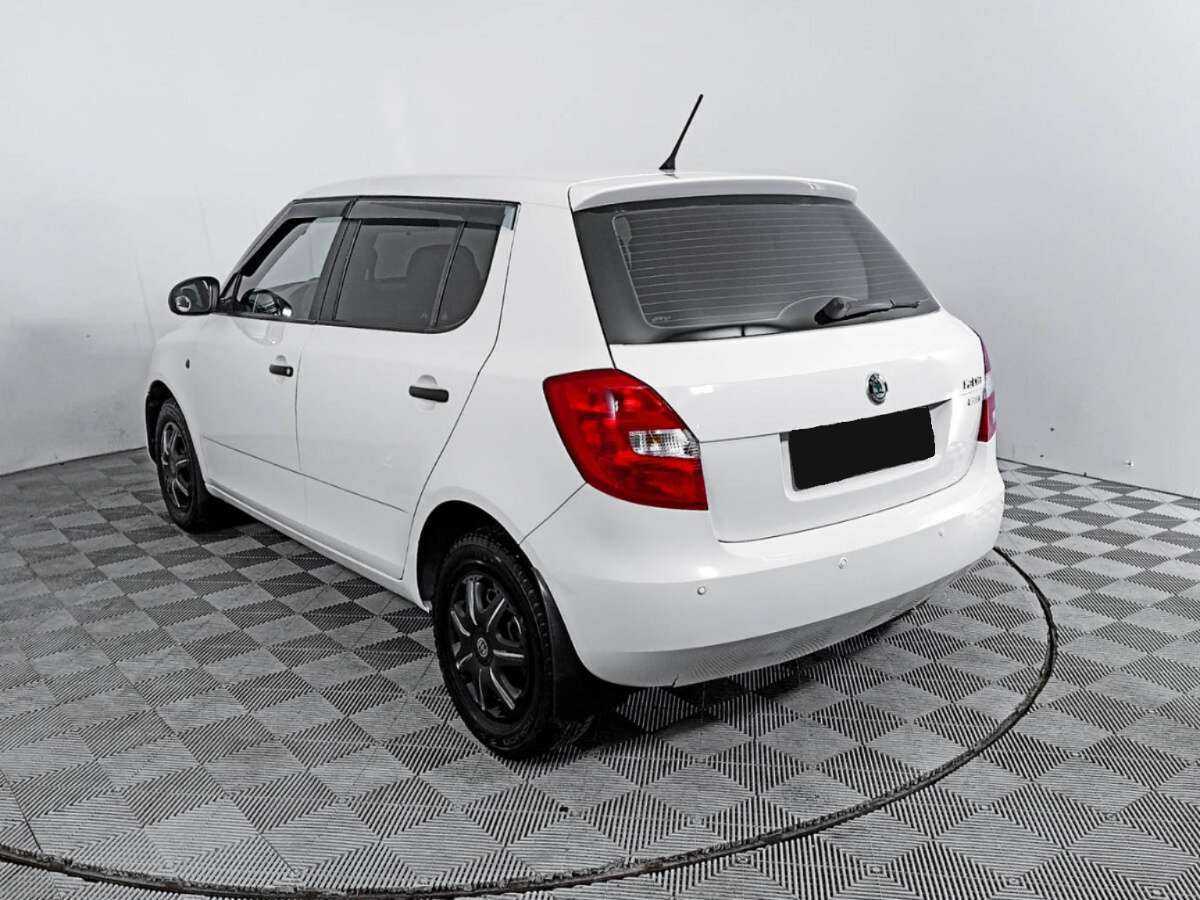 Купить Skoda Fabia с пробегом. Фото: #6