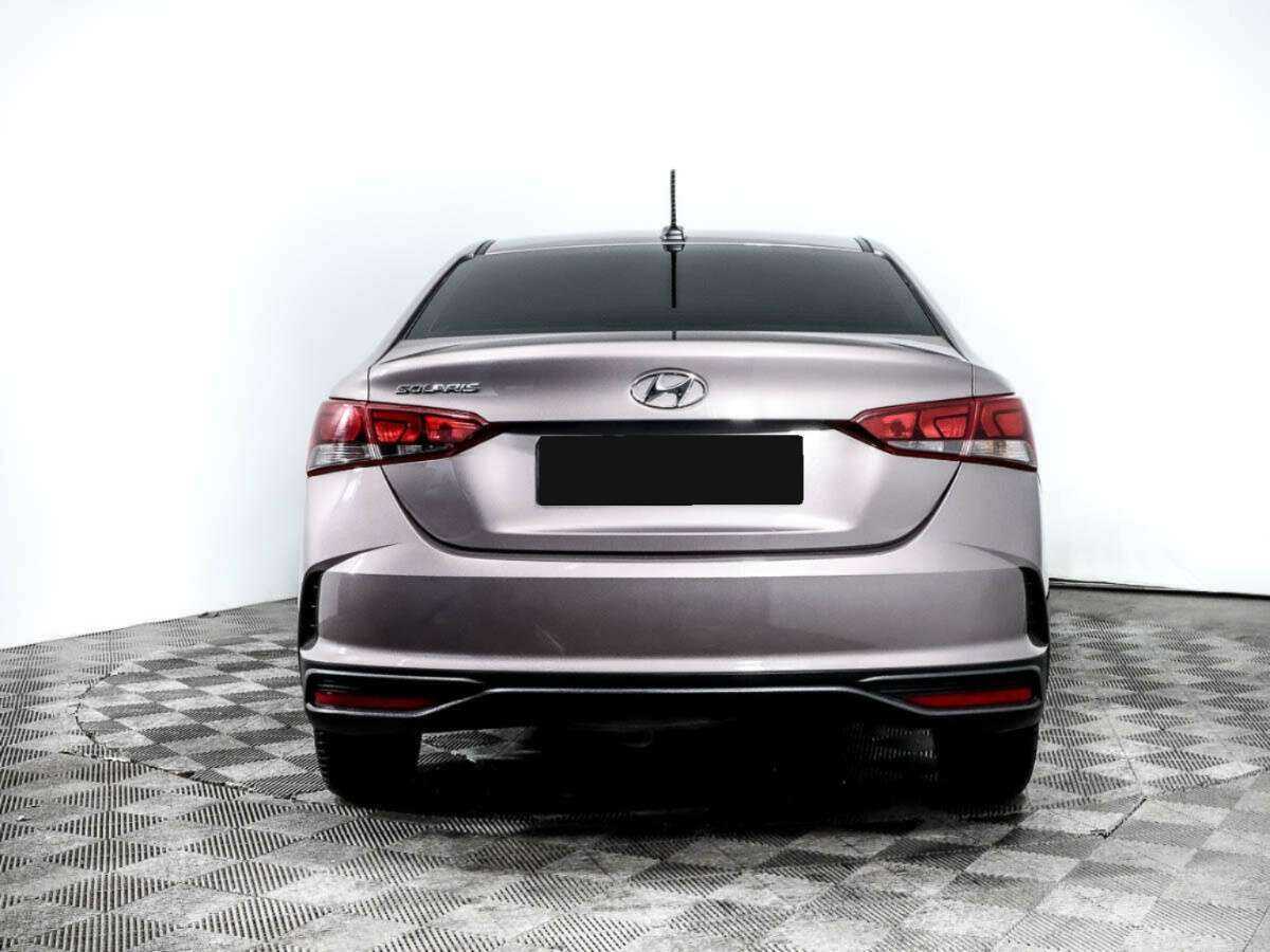 Купить Hyundai Solaris с пробегом. Фото: #3