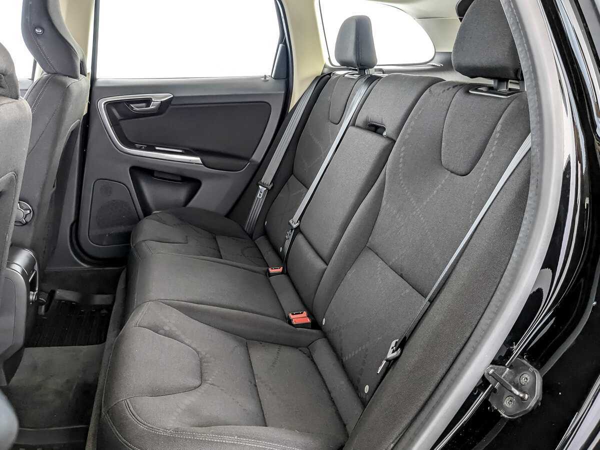 Купить Volvo XC60 с пробегом. Фото: #11