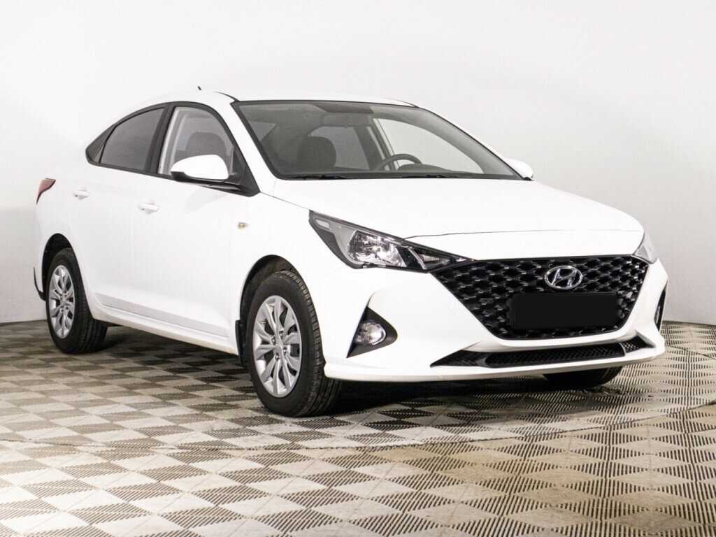 Купить Hyundai Solaris с пробегом. Фото: #2