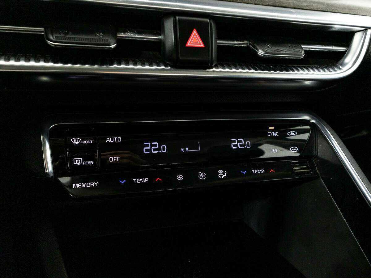 Купить Kia K5 с пробегом. Фото: #21