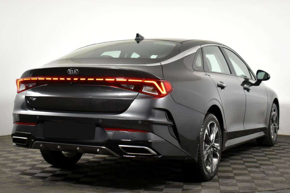 Купить Kia K5 с пробегом. Фото: #3