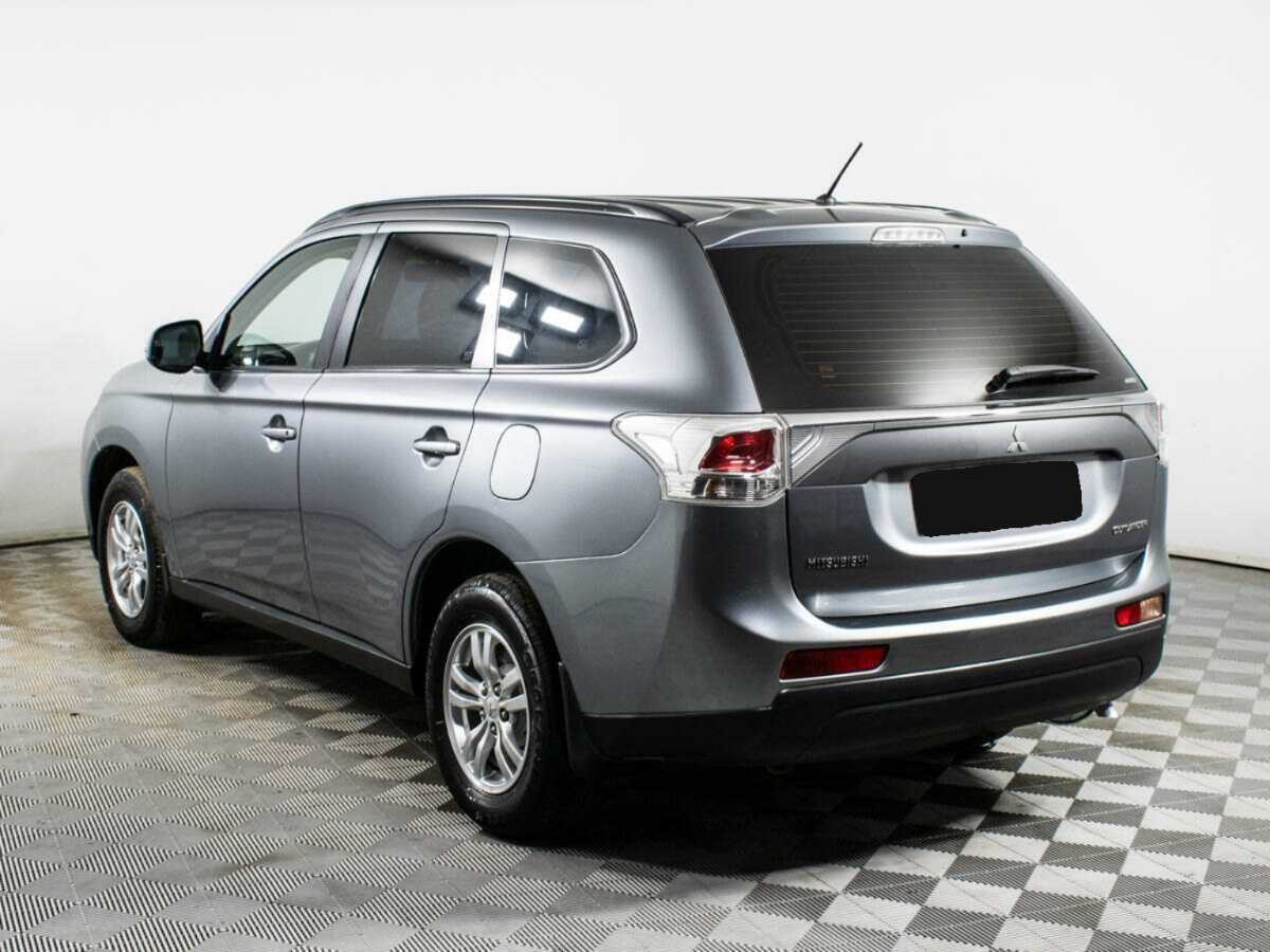 Купить Mitsubishi Outlander с пробегом. Фото: #4