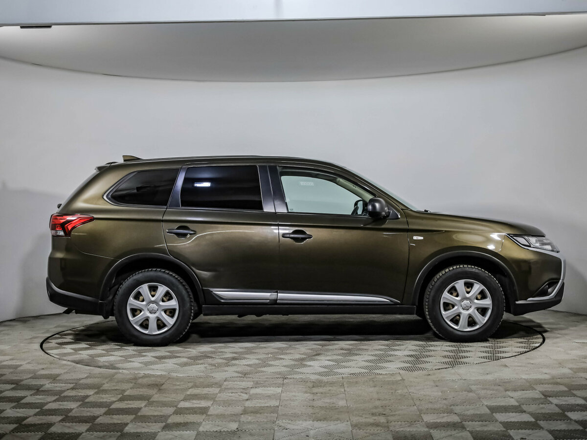 Купить Mitsubishi Outlander с пробегом. Фото: #3