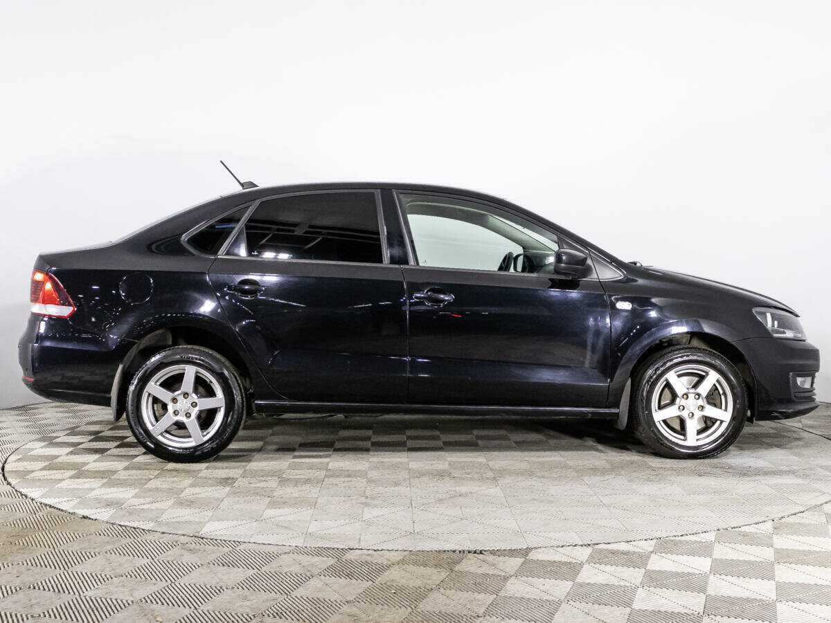 Купить Volkswagen Polo с пробегом. Фото: #3