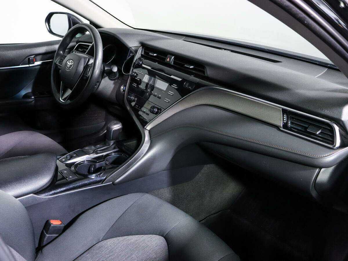 Купить Toyota Camry с пробегом. Фото: #8