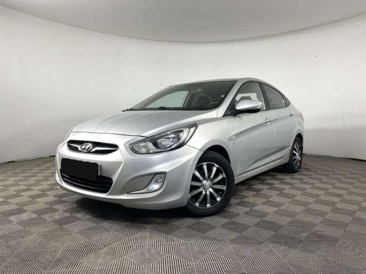 Купить Hyundai Solaris с пробегом. Фото: #0
