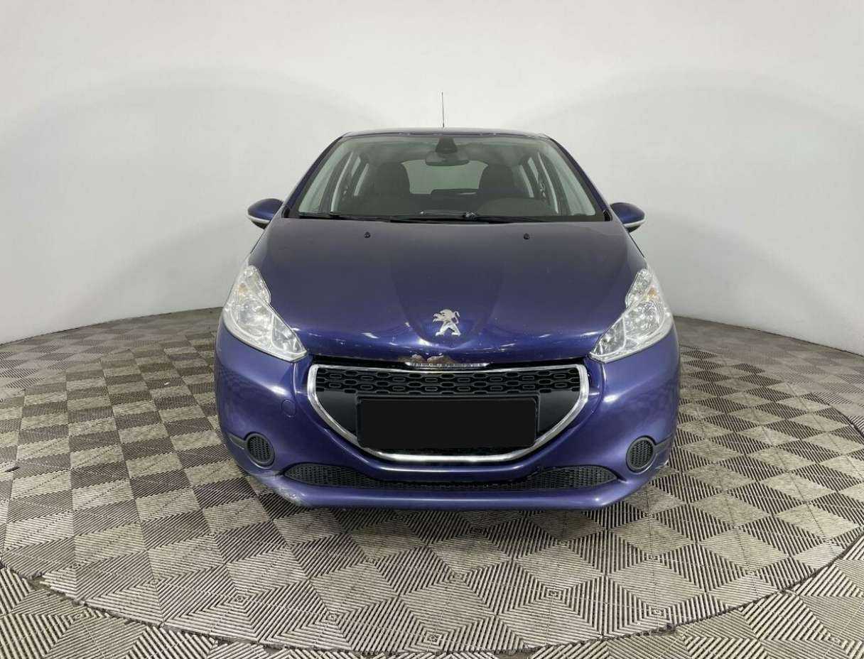 Купить Peugeot 208 с пробегом. Фото: #1