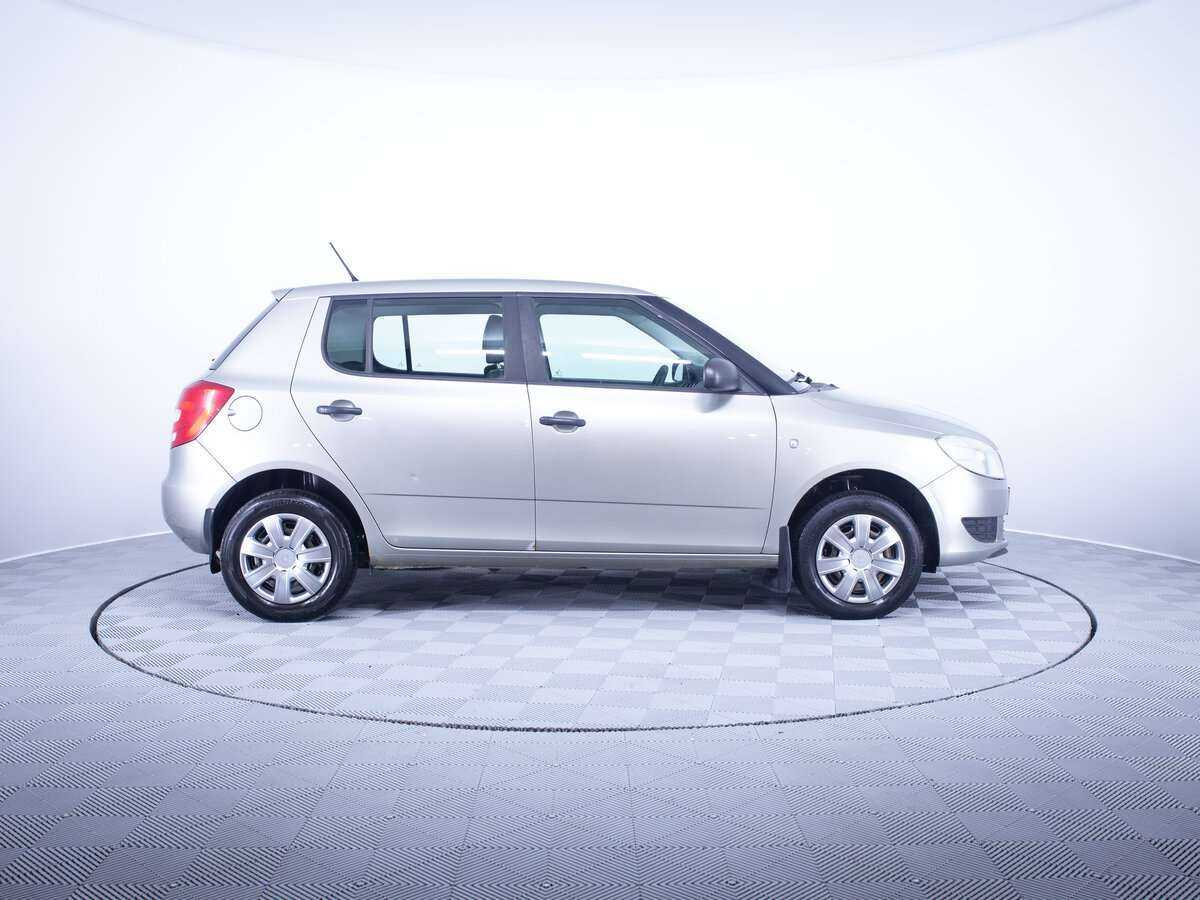 Купить Skoda Fabia с пробегом. Фото: #3
