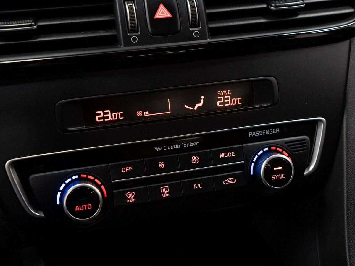 Купить Kia K5 с пробегом. Фото: #8