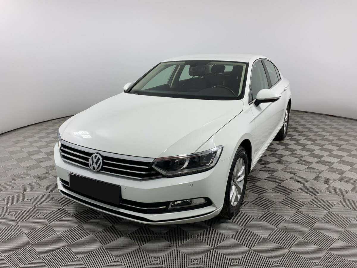 Купить Volkswagen Passat с пробегом. Посмотреть фото