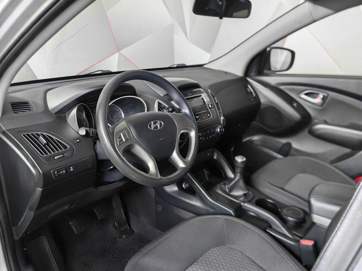 Купить Hyundai ix35 с пробегом. Фото: #10