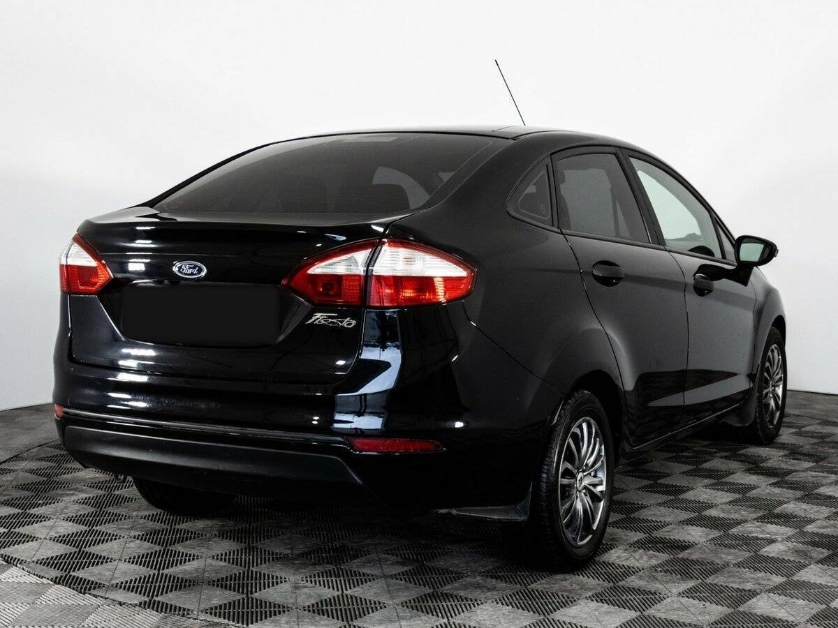 Купить Ford Fiesta с пробегом. Фото: #3