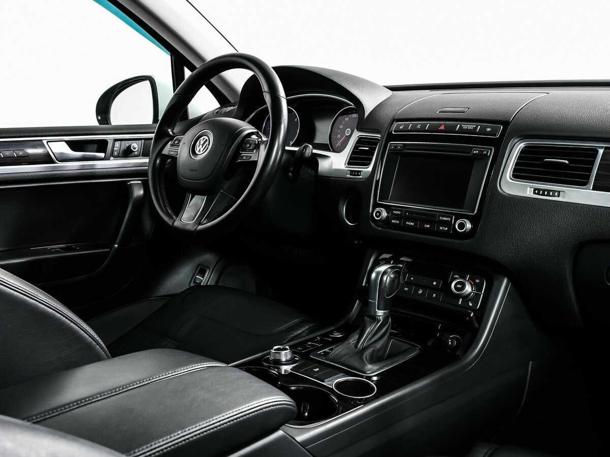 Купить Volkswagen Touareg с пробегом. Фото: #8