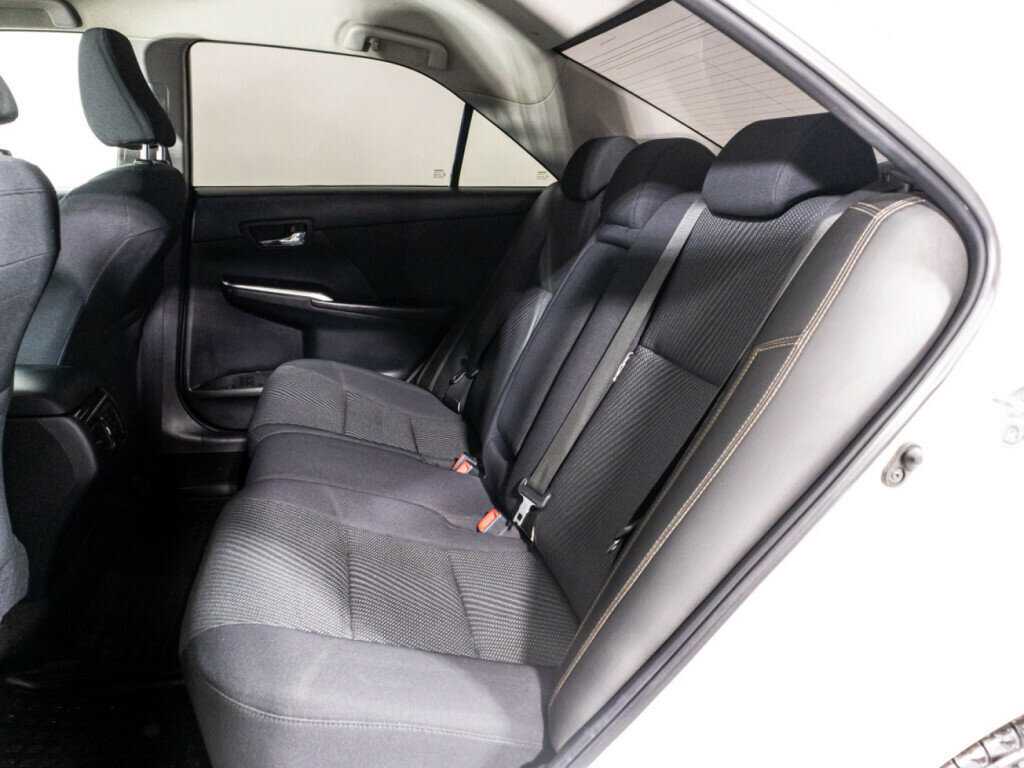 Купить Toyota Camry с пробегом. Фото: #9