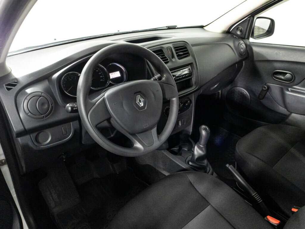Купить Renault Sandero с пробегом. Фото: #10