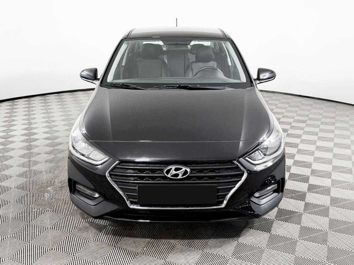 Купить Hyundai Solaris с пробегом. Фото: #1