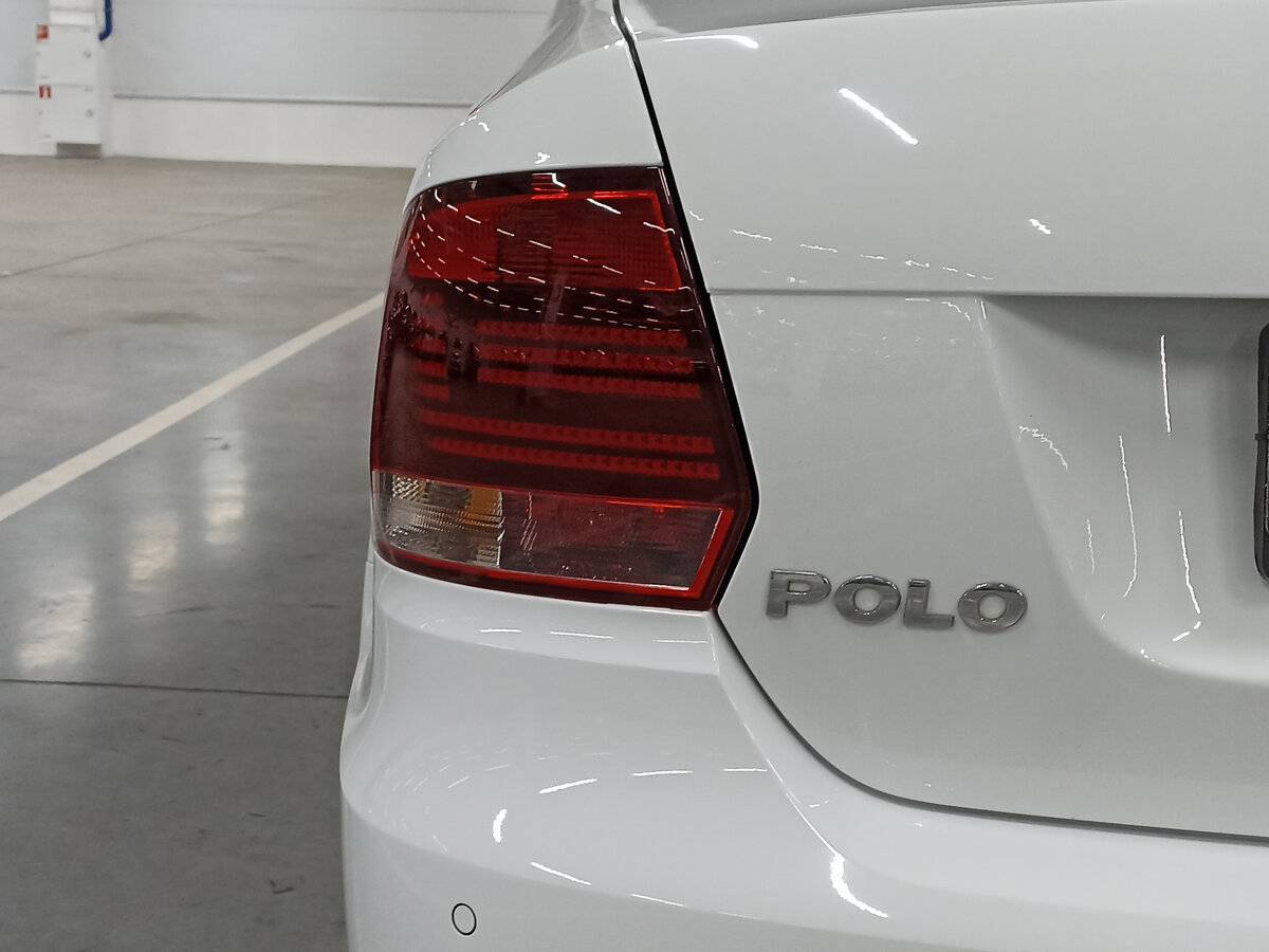 Купить Volkswagen Polo с пробегом. Фото: #8