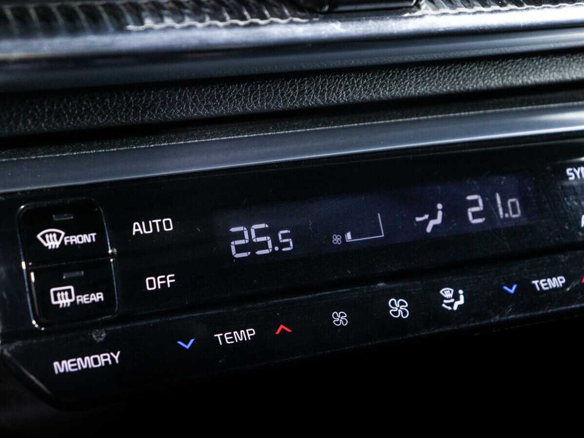 Купить Kia K5 с пробегом. Фото: #22