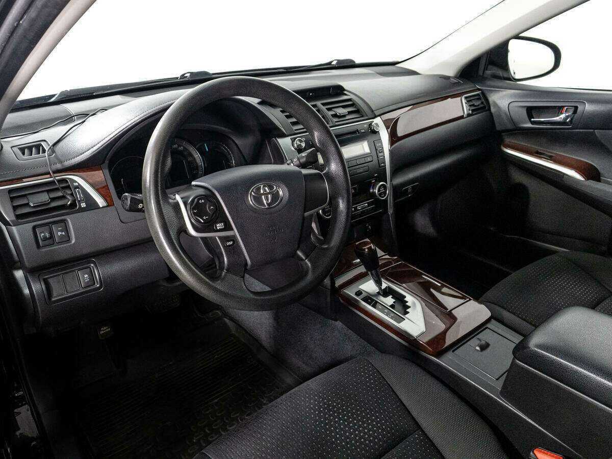 Купить Toyota Camry с пробегом. Фото: #8