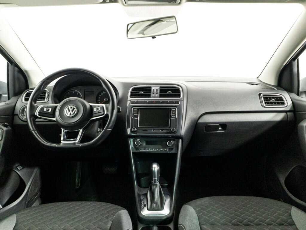 Купить Volkswagen Polo с пробегом. Фото: #12