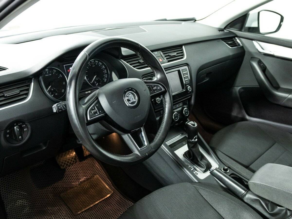 Купить Skoda Octavia с пробегом. Фото: #10