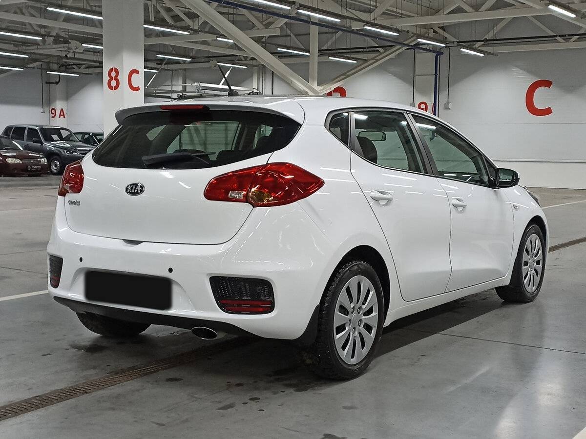 Купить Kia Ceed с пробегом. Фото: #4