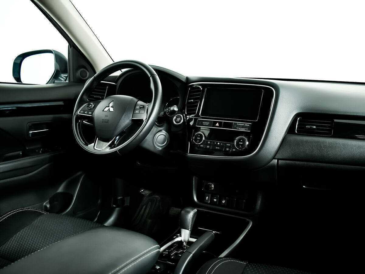 Купить Mitsubishi Outlander с пробегом. Фото: #8