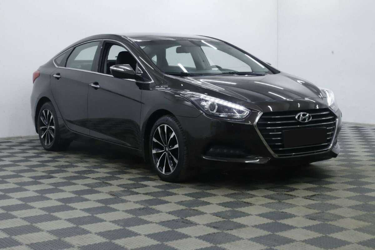 Купить Hyundai i40 с пробегом. Фото: #2