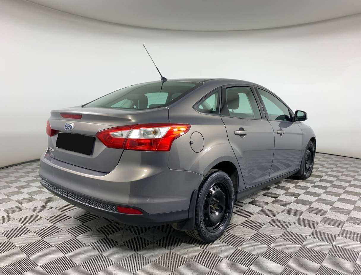 Купить Ford Focus с пробегом. Фото: #4