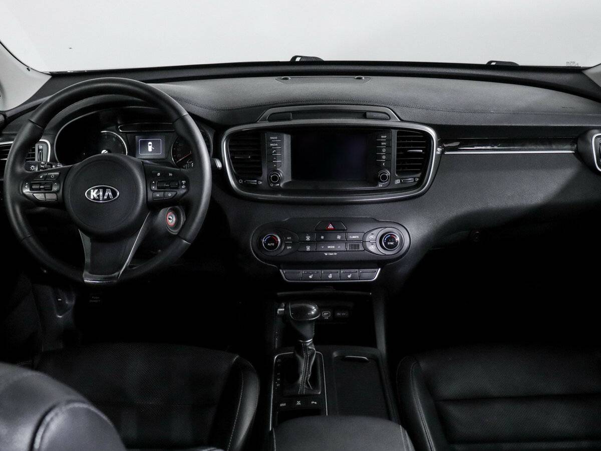 Купить Kia Sorento с пробегом. Фото: #11