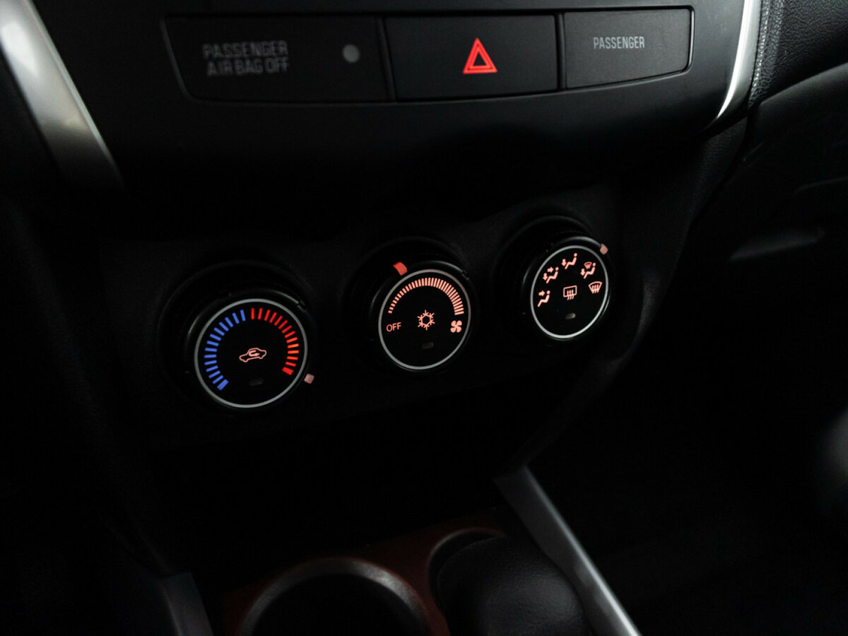 Купить Mitsubishi ASX с пробегом. Фото: #13