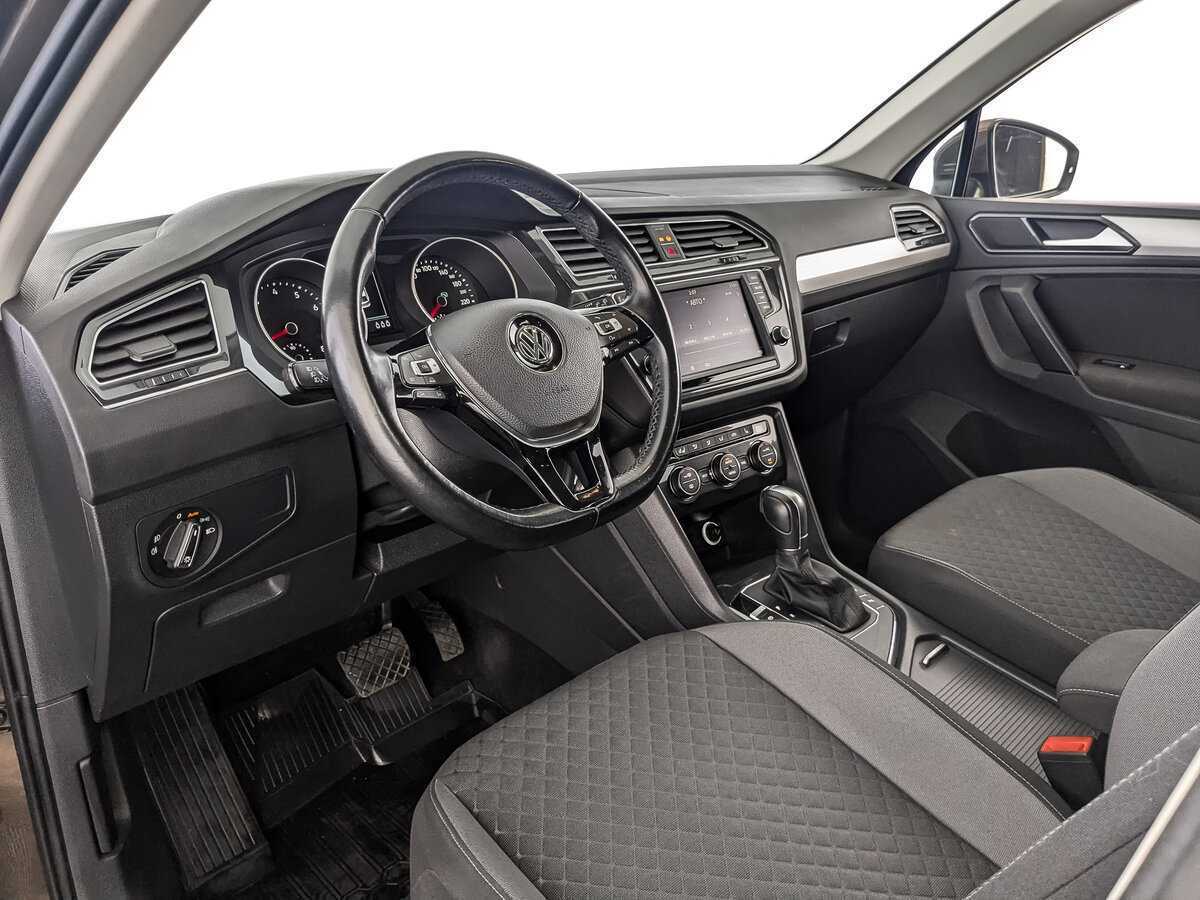 Купить Volkswagen Tiguan с пробегом. Фото: #10
