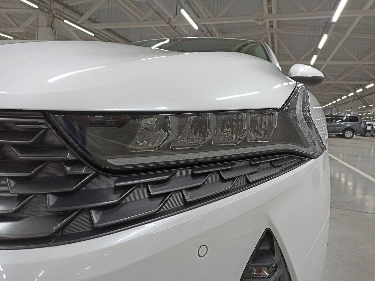 Купить Kia K5 с пробегом. Фото: #16