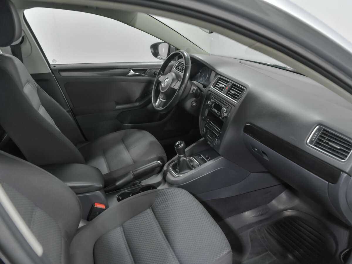 Купить Volkswagen Jetta с пробегом. Фото: #12