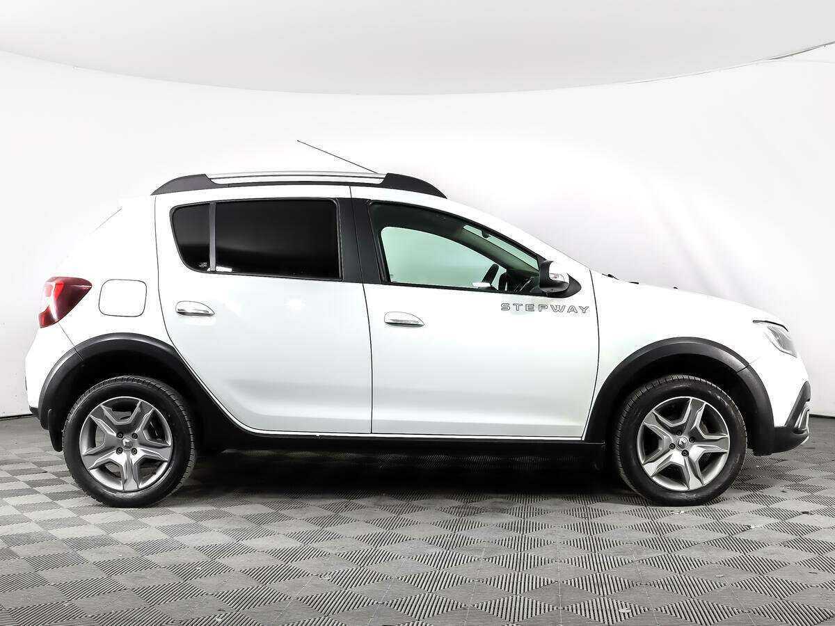 Купить Renault Sandero с пробегом. Фото: #3