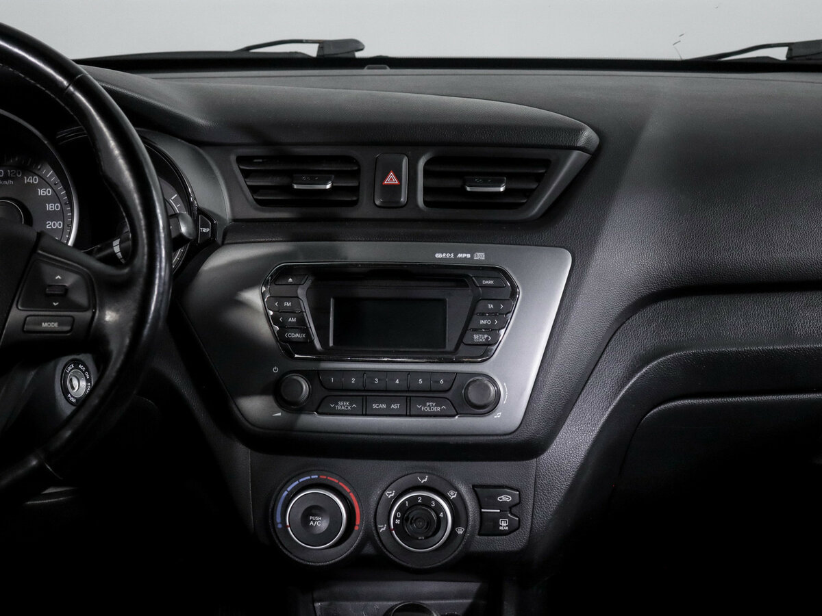 Купить Kia Rio с пробегом. Фото: #10