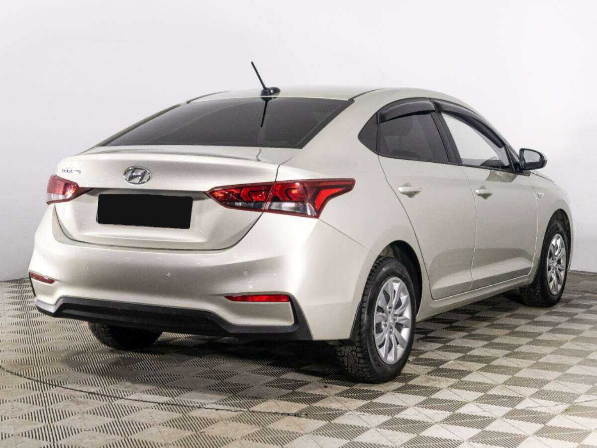 Купить Hyundai Solaris с пробегом. Фото: #4