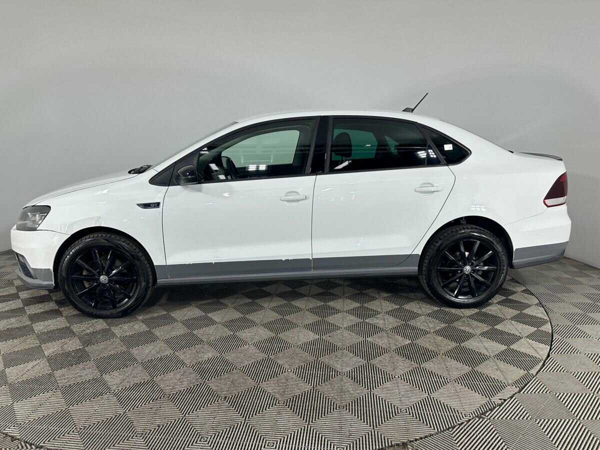 Купить Volkswagen Polo с пробегом. Фото: #4