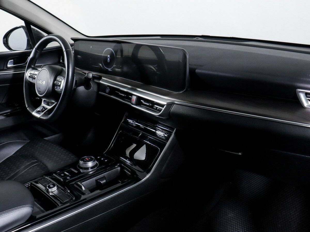 Купить Kia K5 с пробегом. Фото: #4