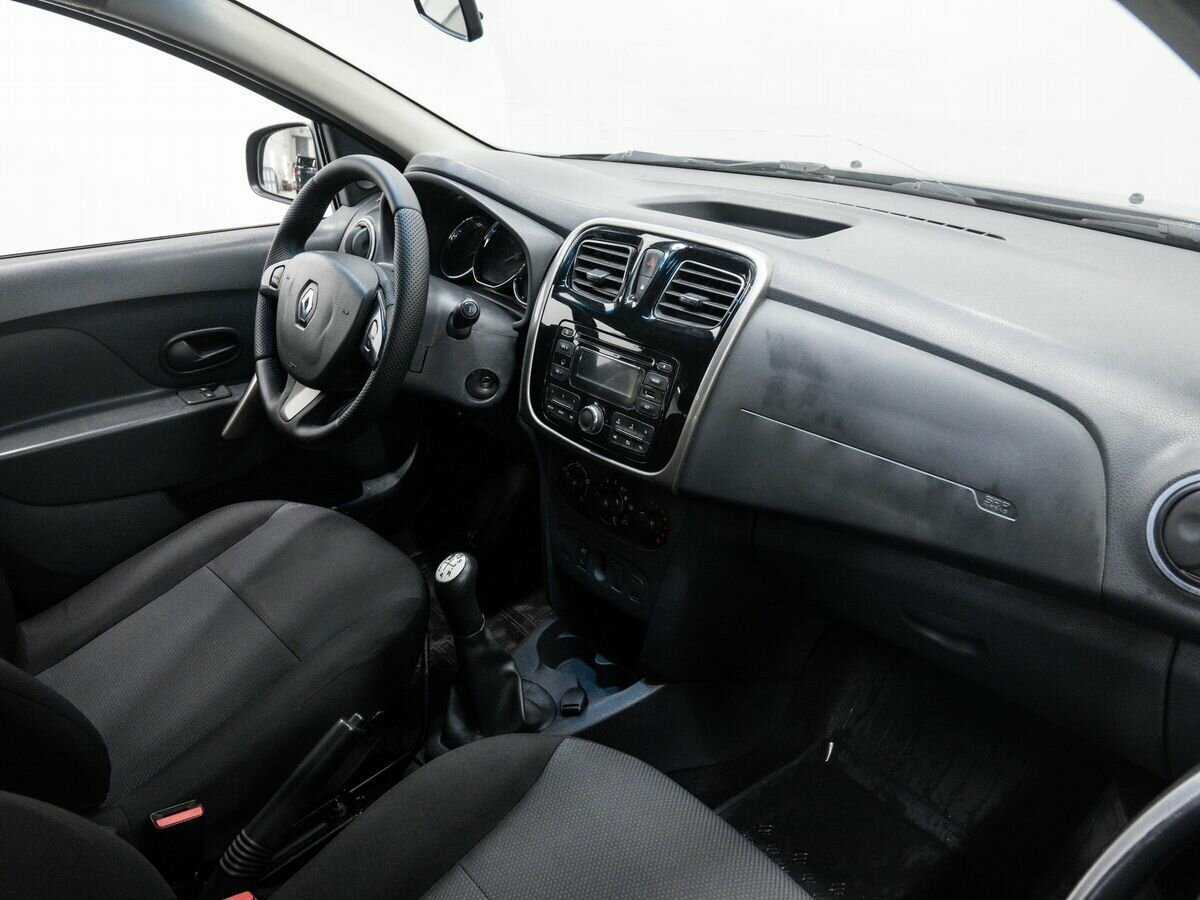 Купить Renault Sandero с пробегом. Фото: #5