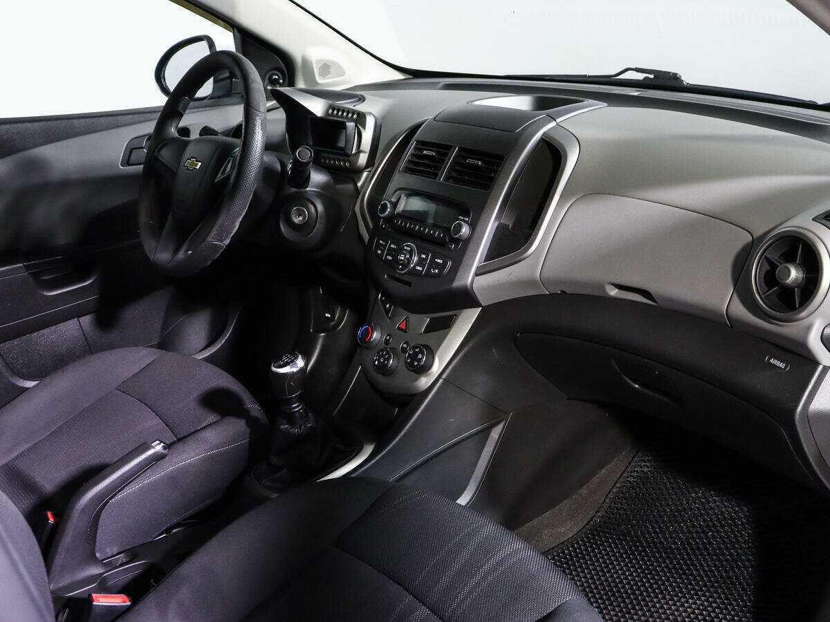 Купить Chevrolet Aveo с пробегом. Фото: #6