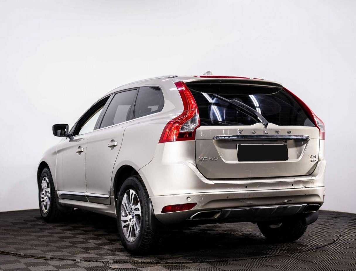 Купить Volvo XC60 с пробегом. Фото: #3