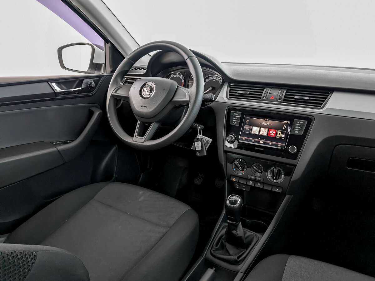 Купить Skoda Rapid с пробегом. Фото: #20