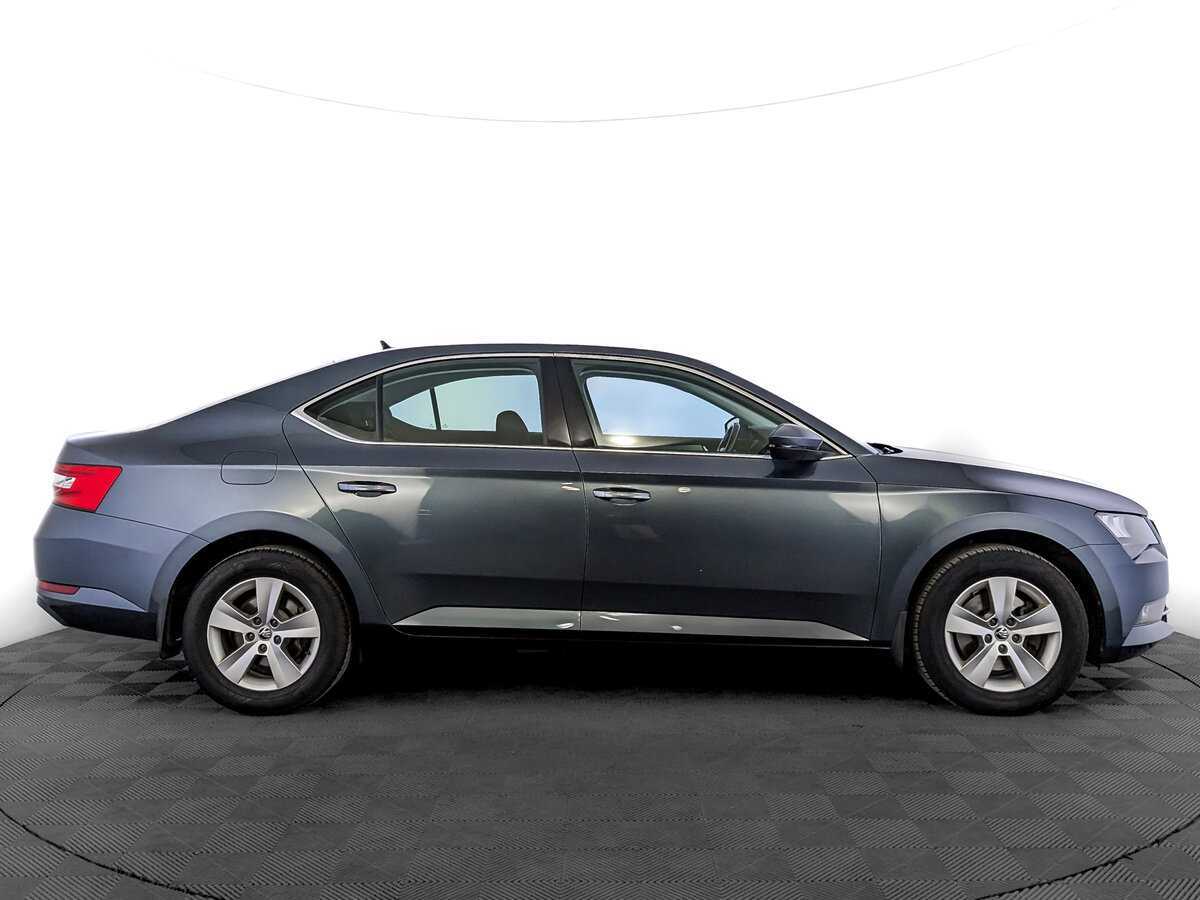 Купить Skoda Superb с пробегом. Фото: #3