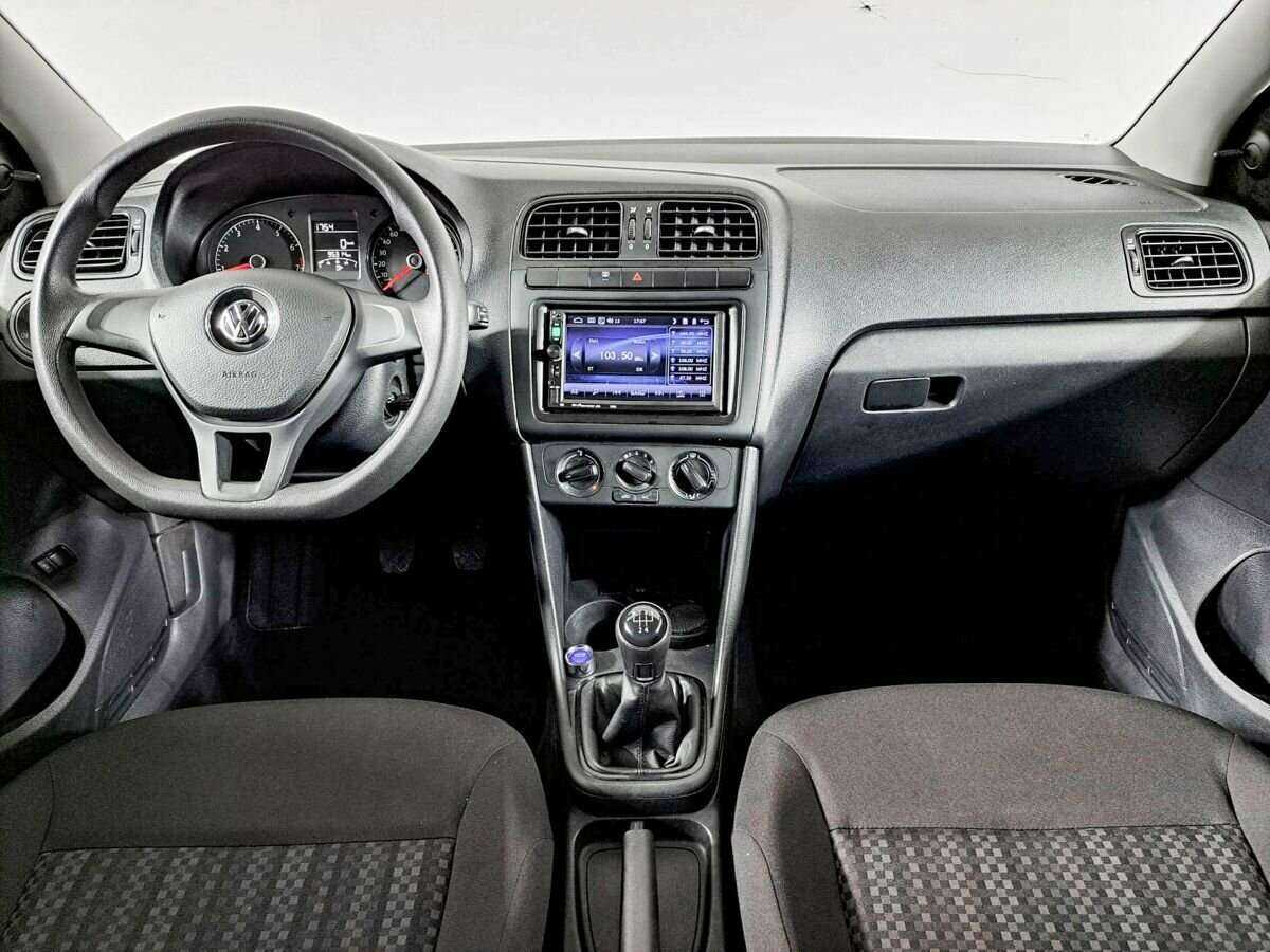 Купить Volkswagen Polo с пробегом. Фото: #10
